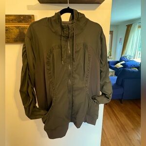 Lululemon Dance Studio Jacket Women’s Size 20 Army Green - Discontinued EUC